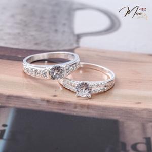 ĐN29 - Nhẫn đôi đá chủ viền đá hạnh phúc