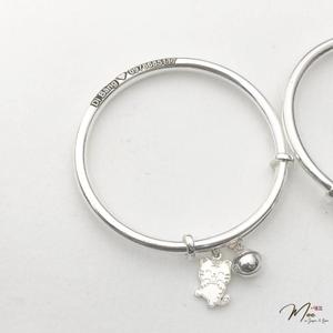 B26 - Lắc tay vòng trơn khắc tên kèm charm