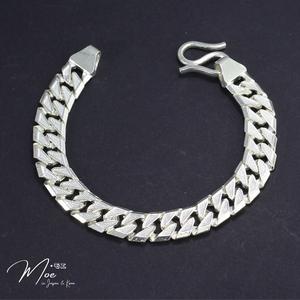 MT6 - Lắc tay nam họng xích lưỡi cưa vân đá cá tính (7c)