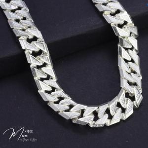 MT6 - Lắc tay nam họng xích lưỡi cưa vân đá cá tính (7c)