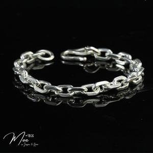 MT2 - Lắc tay nam họng xích vuông bản nhỏ (7c)