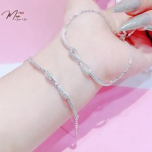 LT67 - Lắc tay nơ đá dây rút