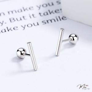 K225 - Khuyên tai trụ chốt bi cá tính