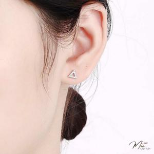 K226 - Khuyên tai tam giác rỗng unisex