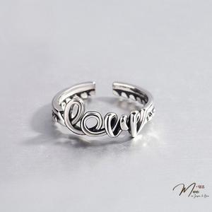 N131 - Nhẫn love sơn đen freesize