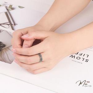 N134 - Nhẫn họa tiết hoa tiêu sơn đen freesize