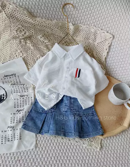 Product image - 646- SÉT SƠ MI TRẮNG KÈM CHÂN VÁY BÒ