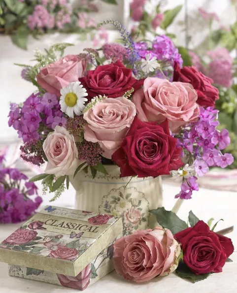 Product image - แจกันดอกกุหลาบ 2