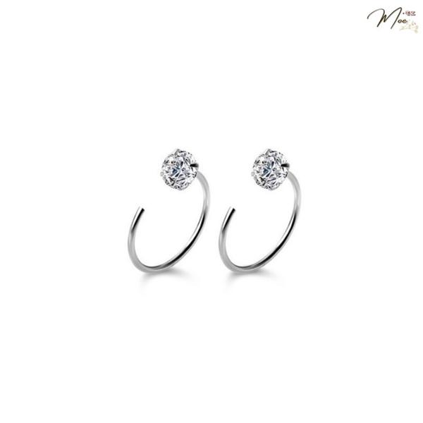 K82 - Khuyên tai đá móc cá tính