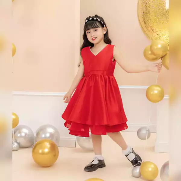 Váy tafta cổ tim sát nách