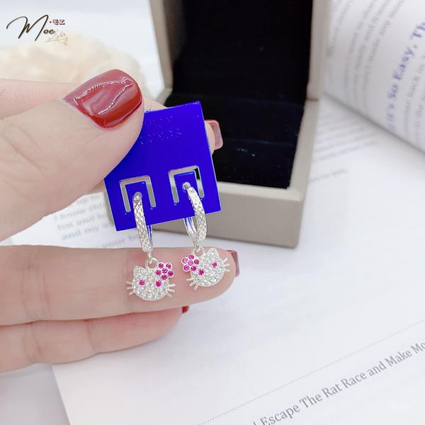 B7 - Khuyên tai bấm Hello Kitty