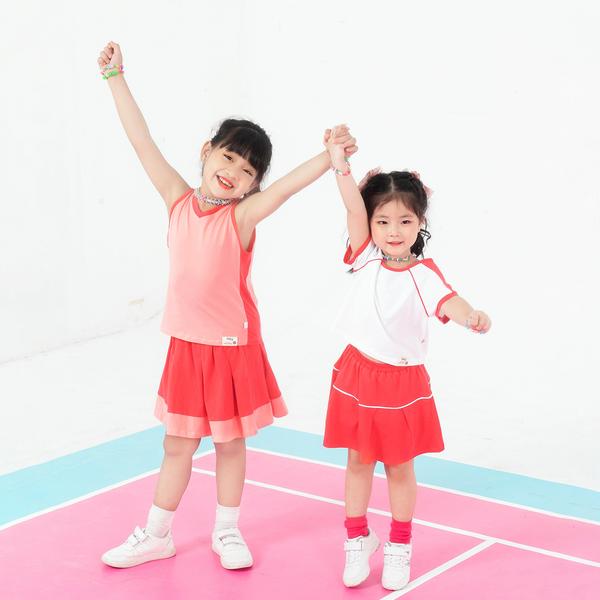 Set áo cổ tim và váy tennis