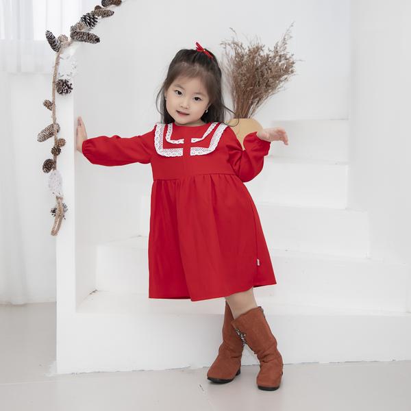 Váy nhung phối ren trắng