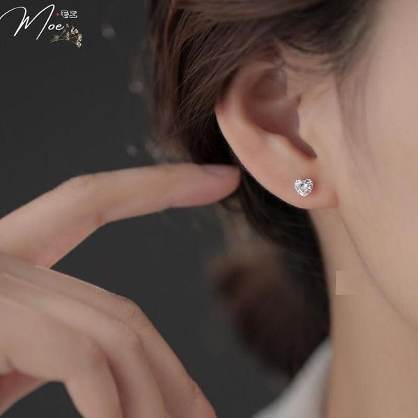 K92 - Khuyên nụ tim đá