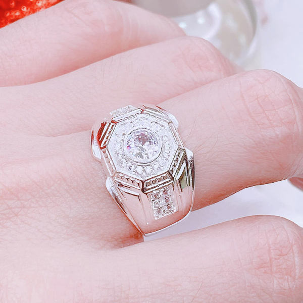 NN42 - Nhẫn nam bát giác viền khuyết dải đá vuông