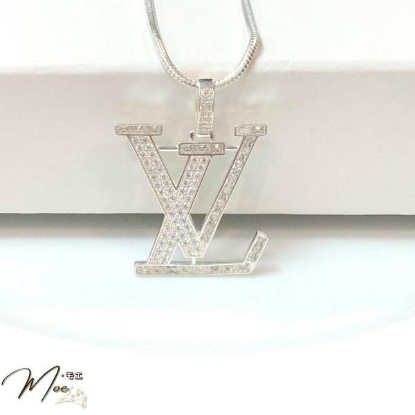 MN13 - Mặt LV nạm đá cao cấp