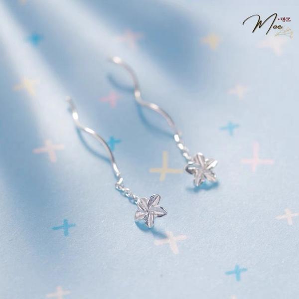 K64 - Khuyên hoa dải xoắn