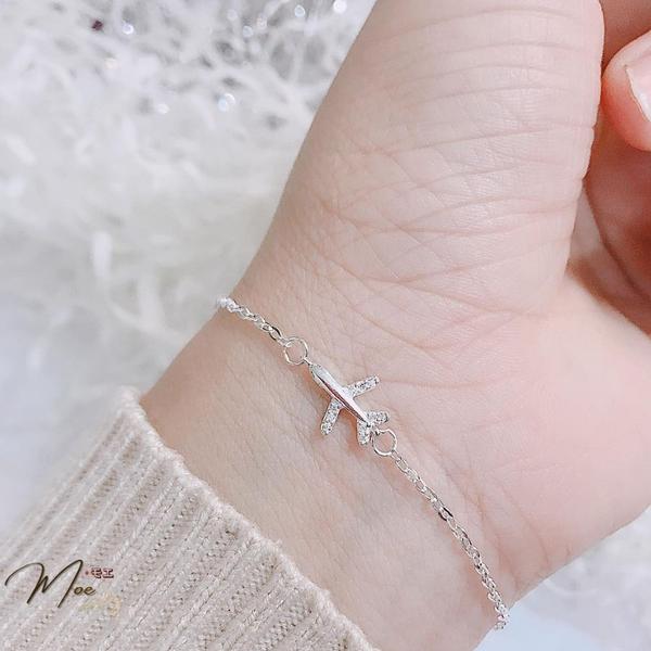 LT8 - Lắc tay máy bay