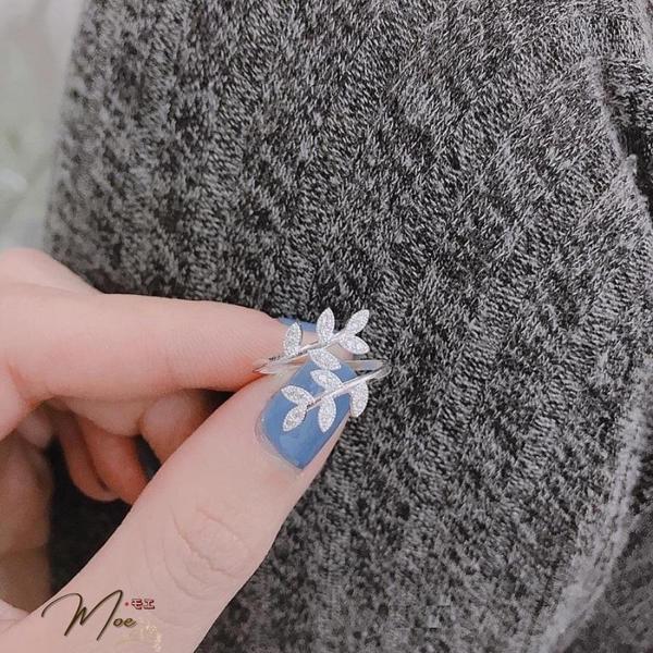 N7 - Nhẫn lá nguyệt quế chéo