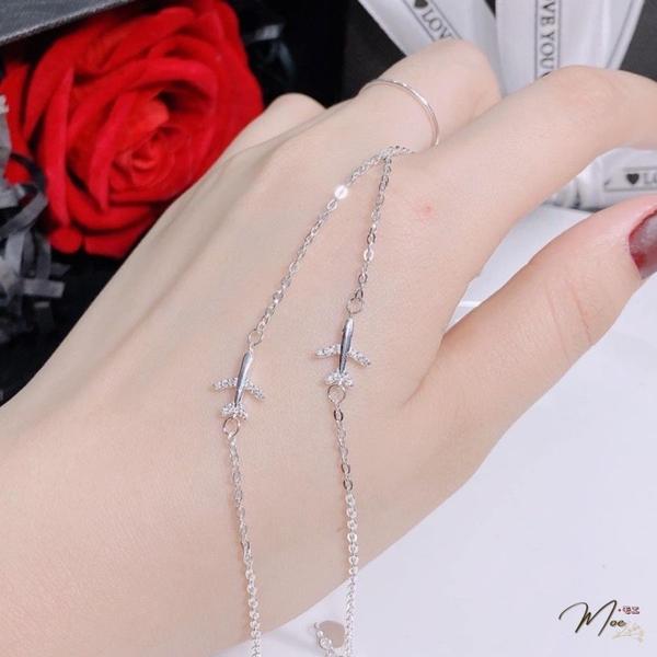 LT8 - Lắc tay máy bay