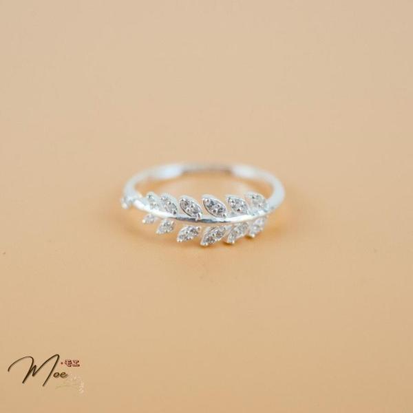 N20 - Nhẫn lá nguyệt quế hở