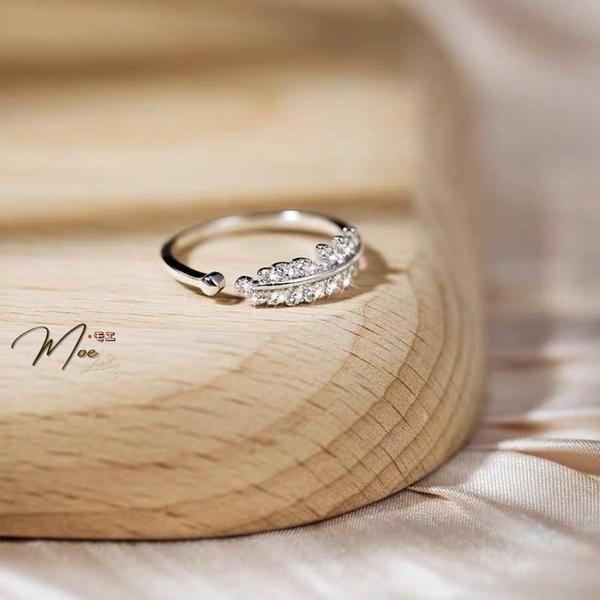 N20 - Nhẫn lá nguyệt quế hở