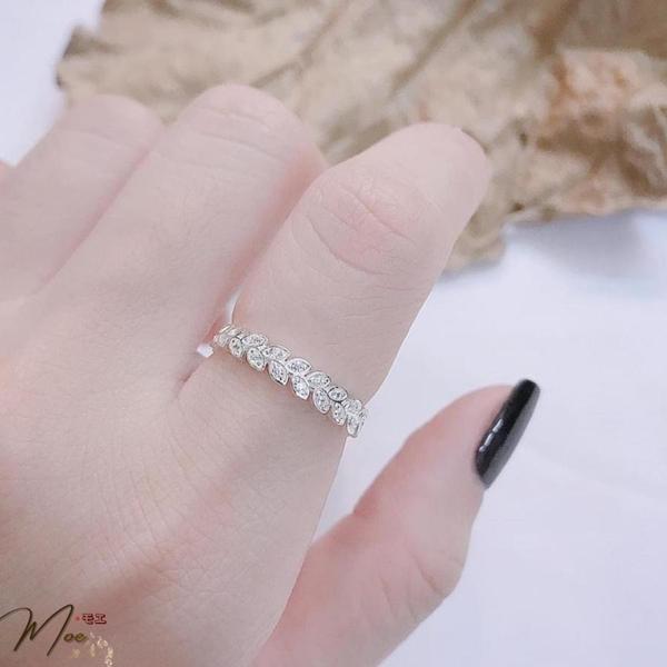 N11 - Nhẫn nguyệt quế full đá (hở)