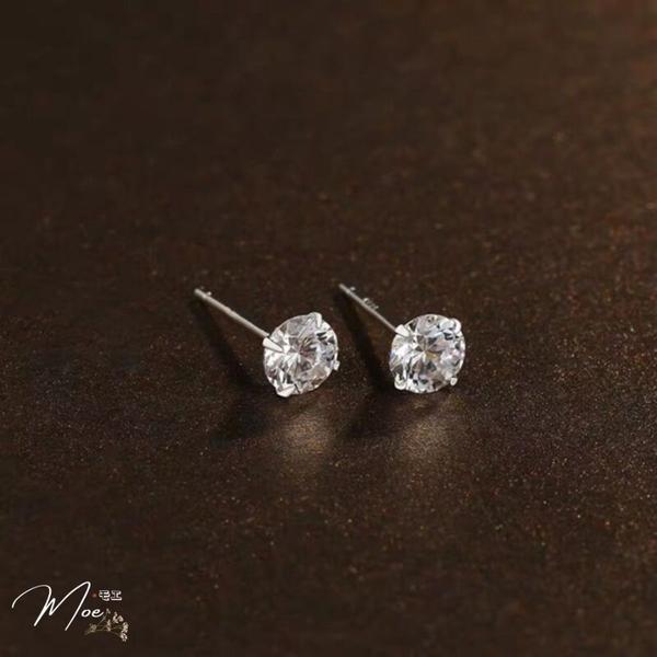 K81 - Khuyên tai nụ đá basic