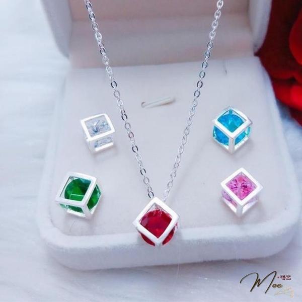 D34 - Dây chuyền Lập phương đá ngũ sắc