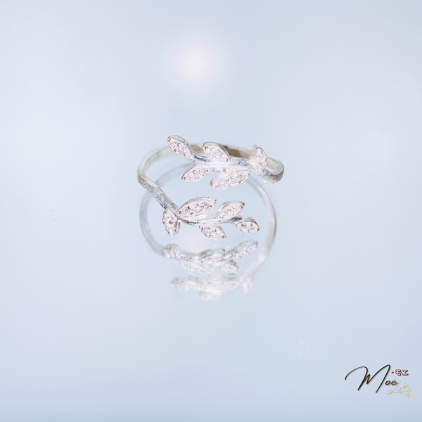 N110 - Nhẫn hở lá non