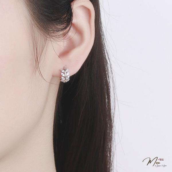 K214 - Khuyên tai bấm lá nguyệt quế