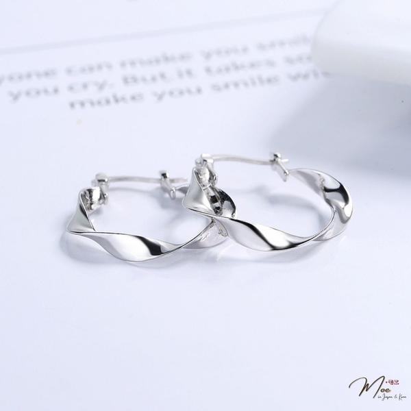 K228 - Khuyên tai bấm xoắn mảnh cá tính