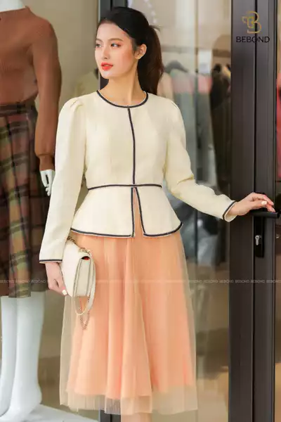 Áo vest dạ tweed màu be có dây cải viền màu BE