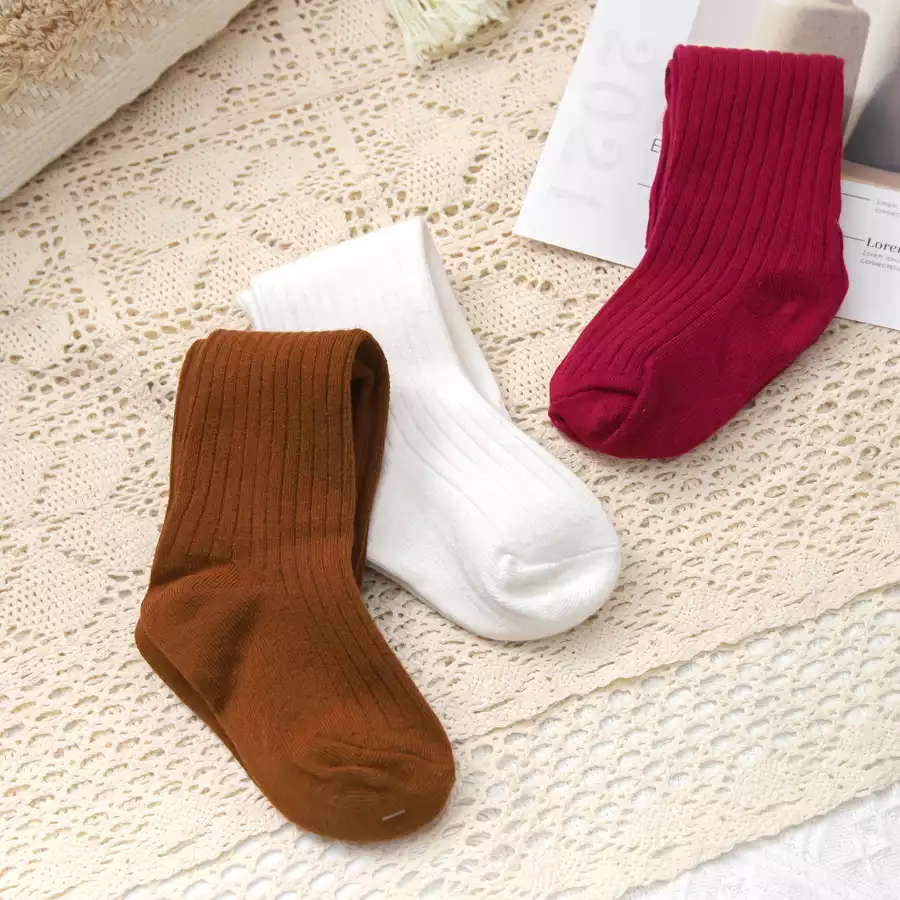 Tất chân cao cổ