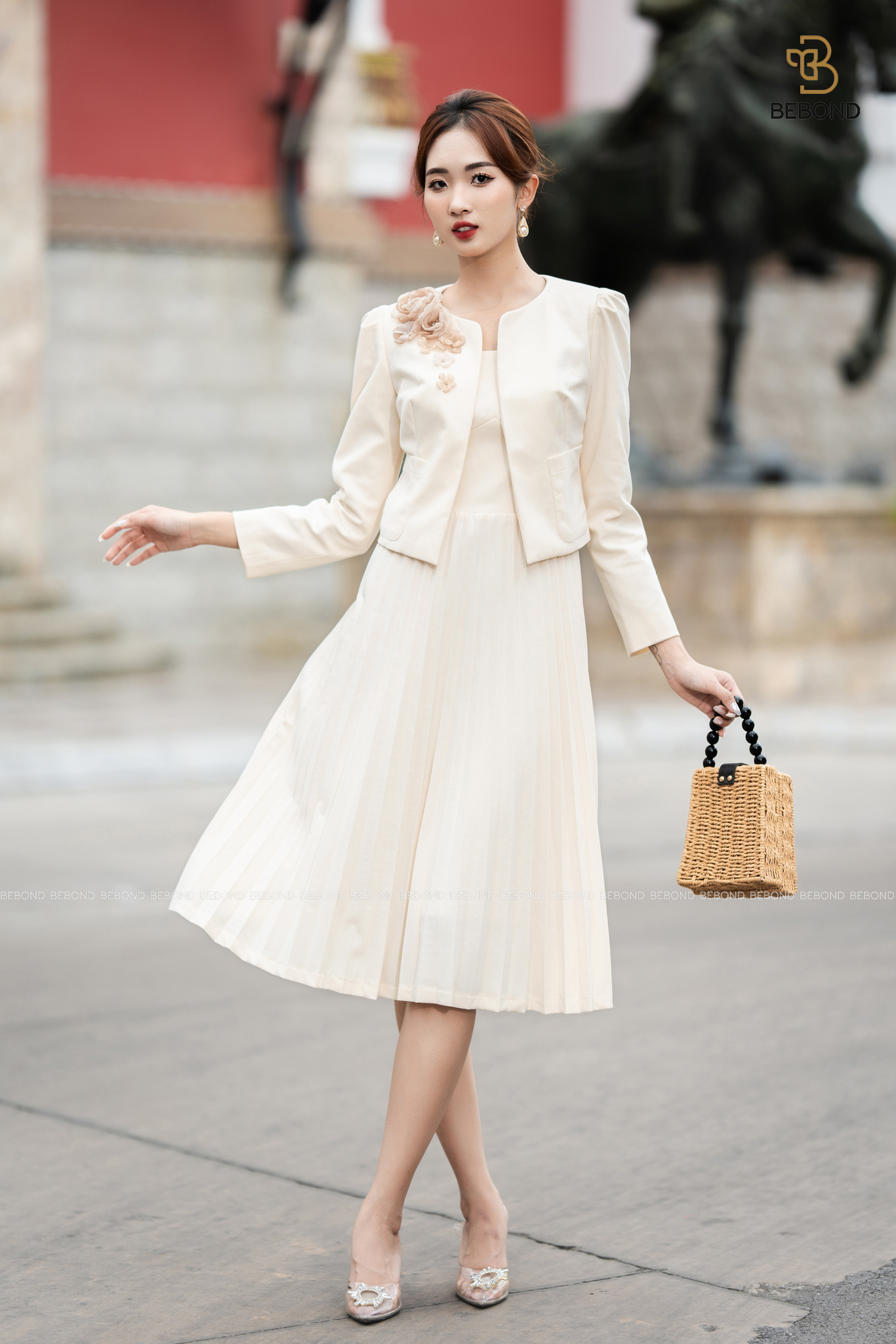 SET VEST ĐÍNH HOA MÀU BE- SHERWIN SET_thumbnail_3