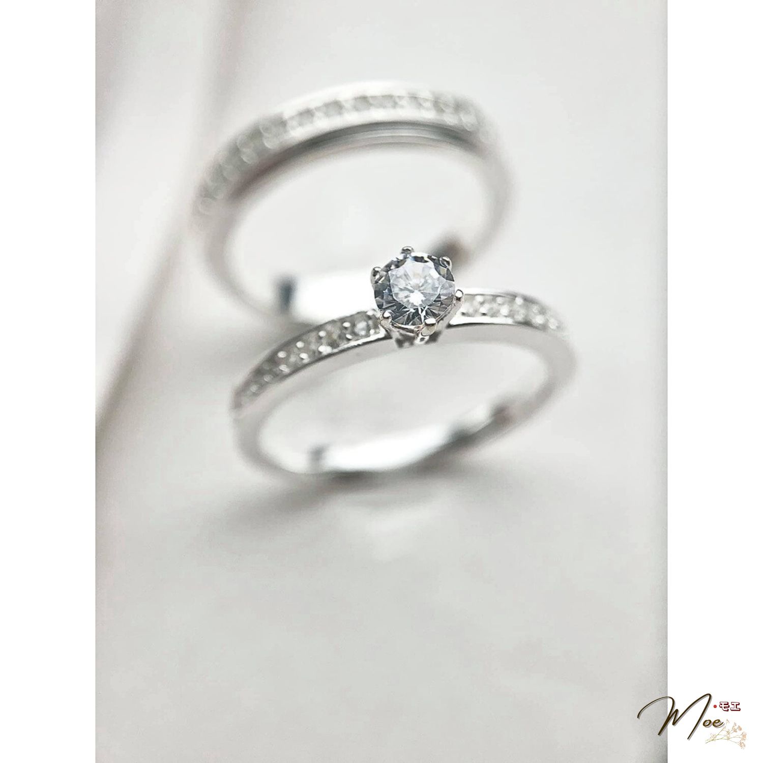 ĐN42 - Nhẫn đôi dải đá mảnh basic