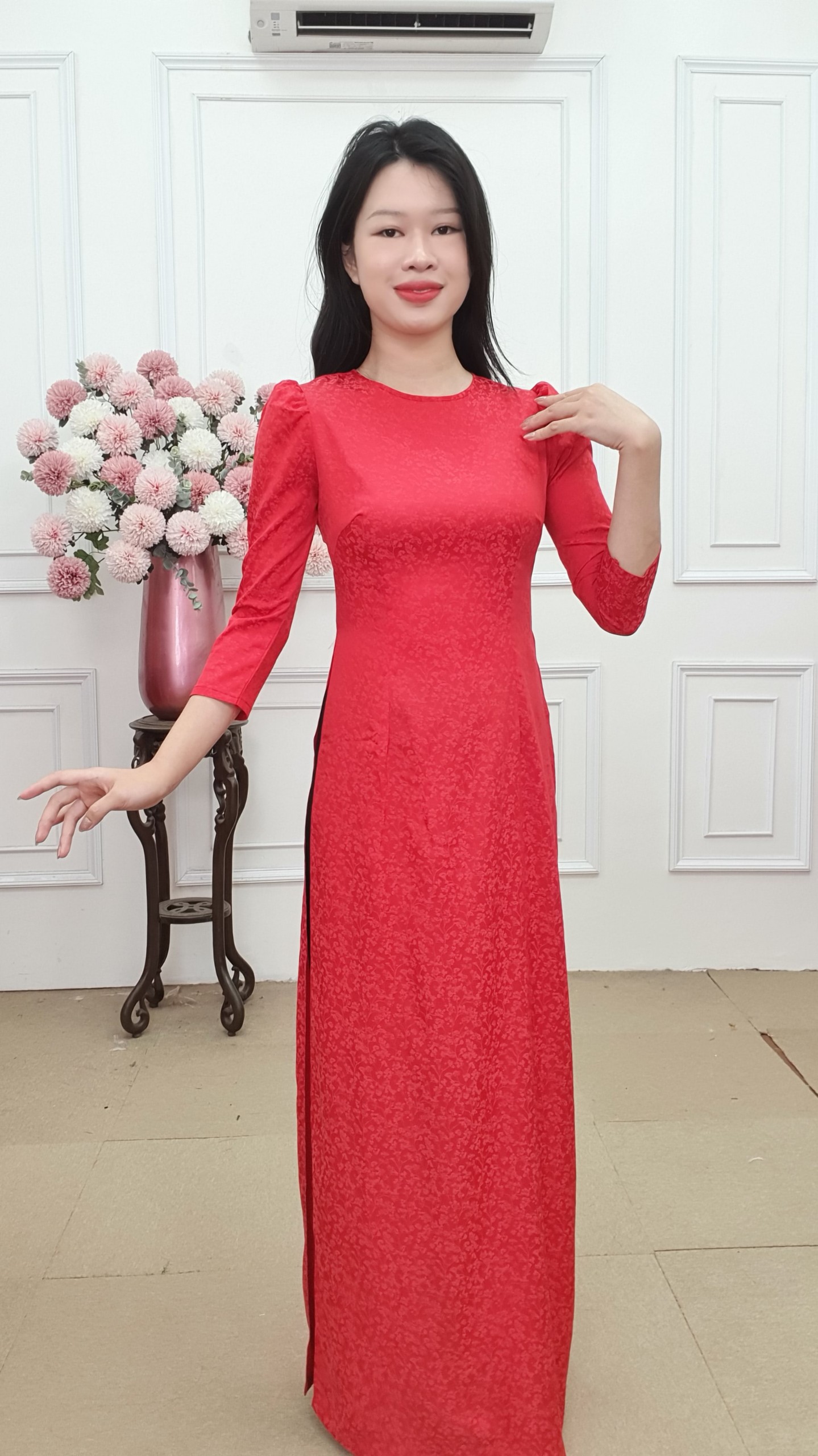 A2460 áo dài gấm đỏ tươi khít bồng_thumbnail_1