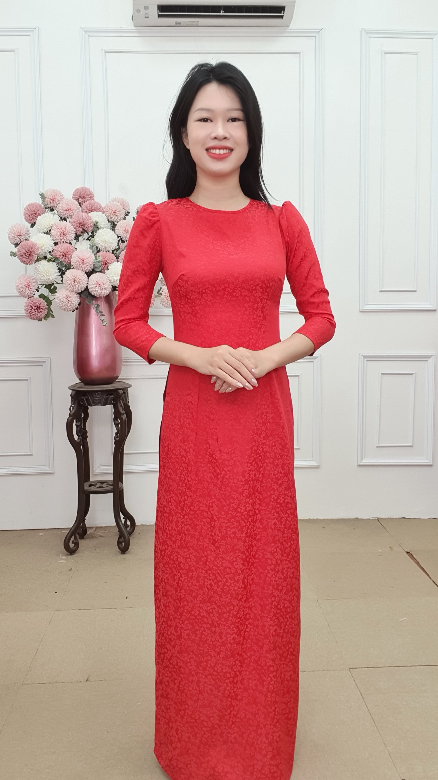 A2460 áo dài gấm đỏ tươi khít bồng