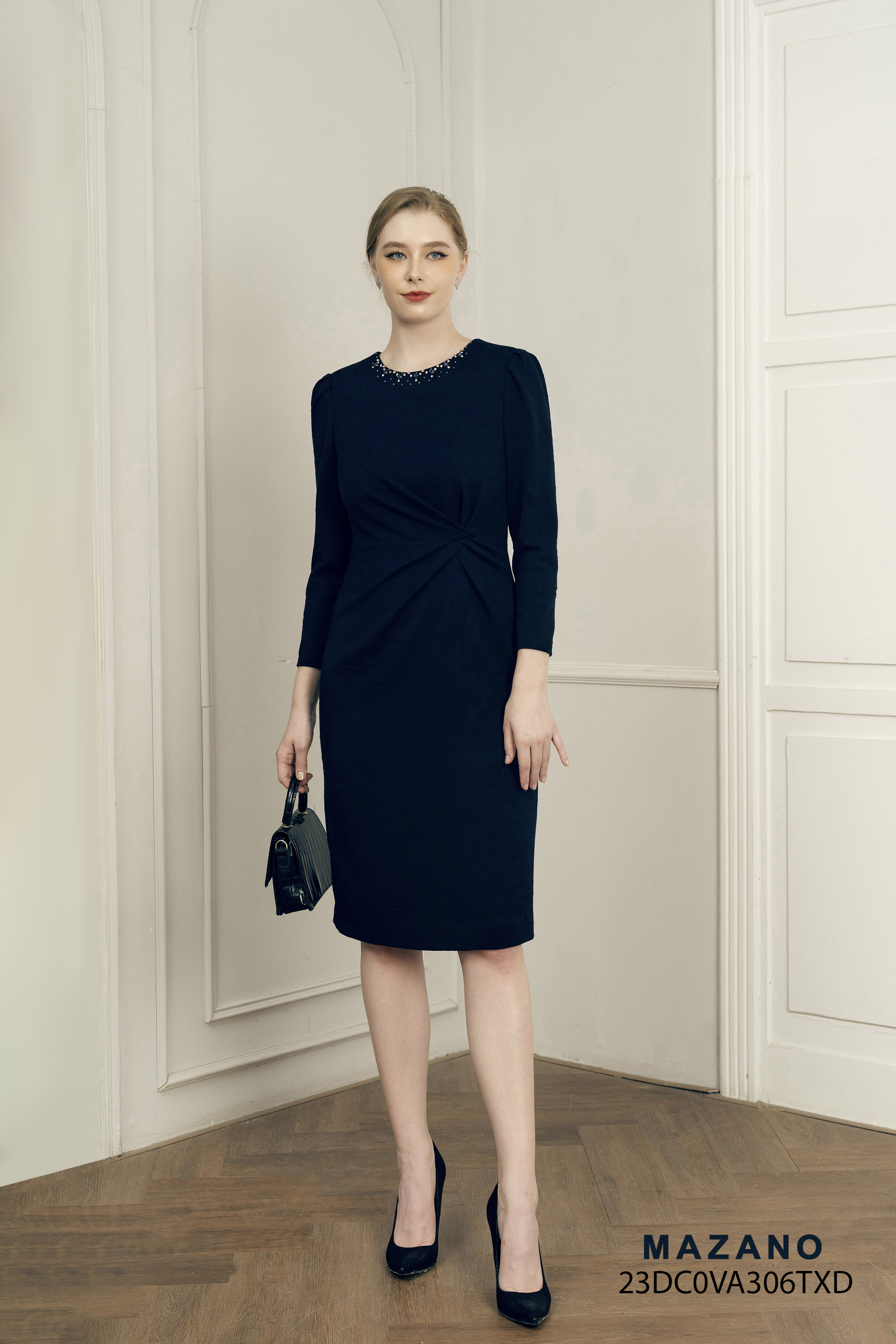 Đầm ôm công sở xếp ly eo, đính trang trí cổ_thumbnail_4