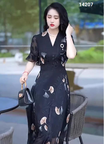 14207-Đầm voan tay loe cổ tim in lá  rẻ quạt (voan, lót)_thumbnail_3