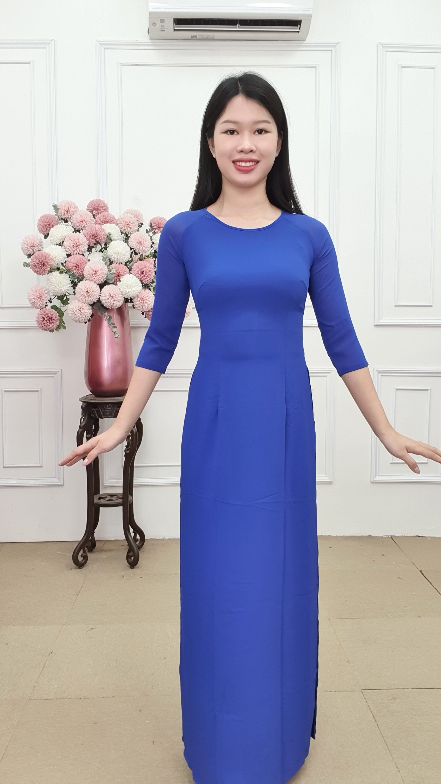 A829CT áo dài chiffon bốn tà xanh côban cổ tròn_thumbnail_2