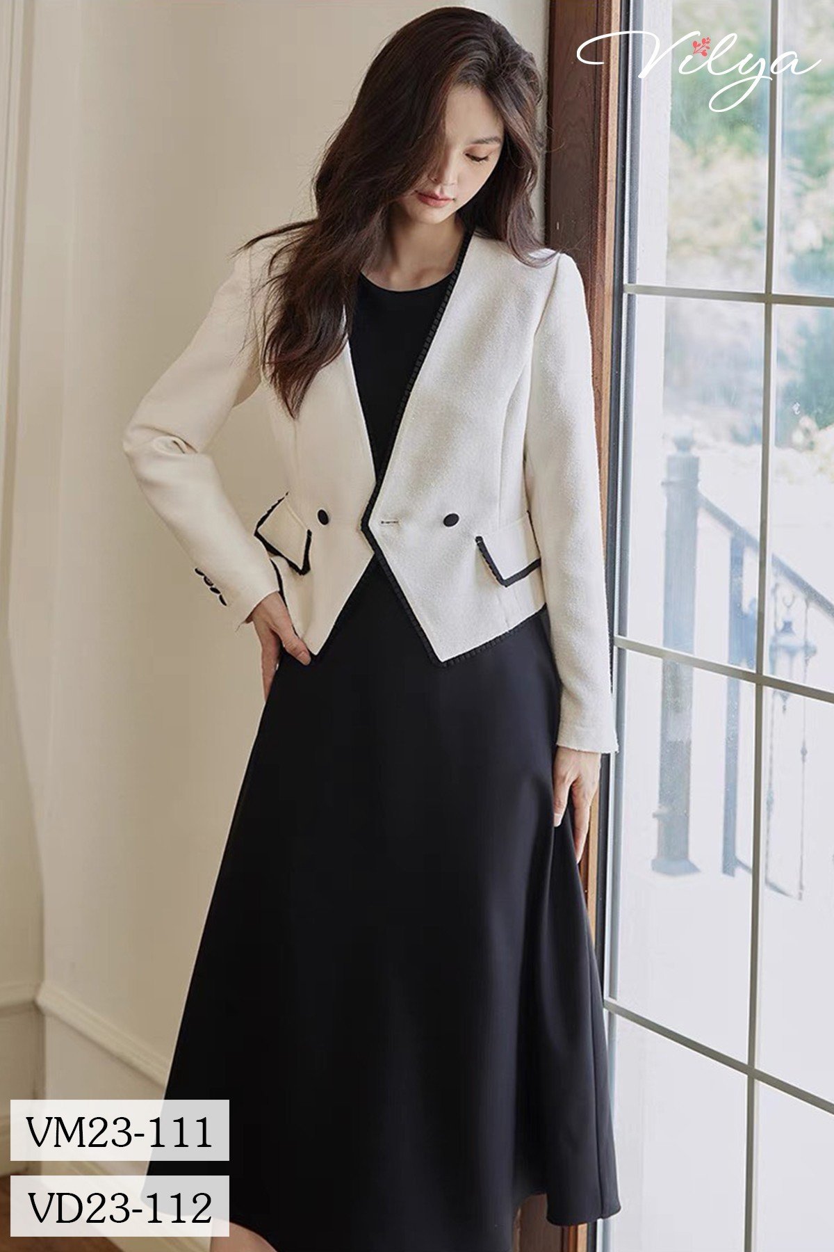 Áo vest dạ trắng nẹp phối đen