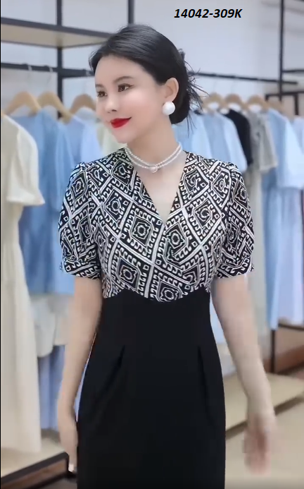 14042-Đầm body suông phối hai màu cổ V kẻ ziczac (thun poly, lụa in)FREESHIP_thumbnail_1