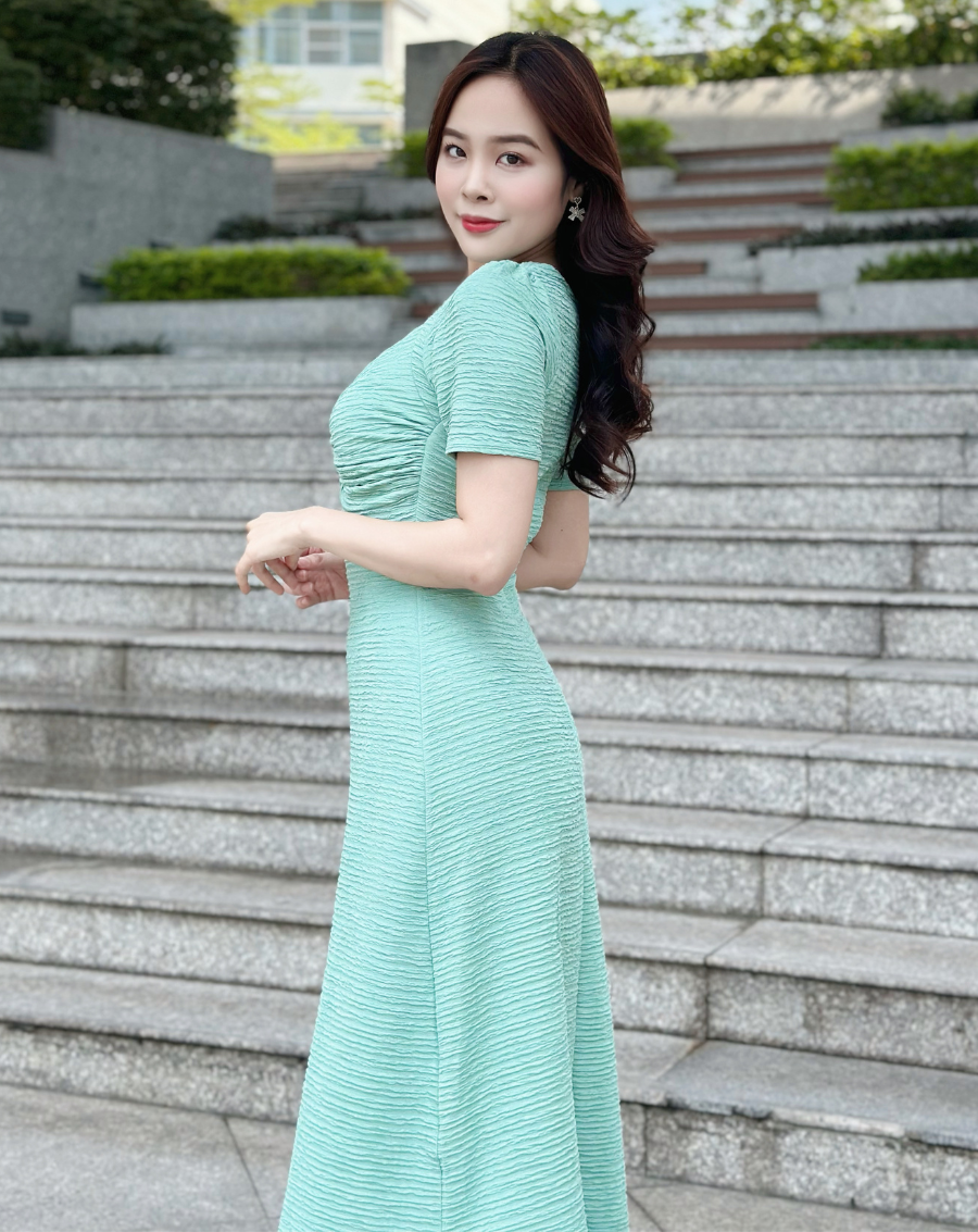 Đầm dài chữ A tay con xoắn ngực_thumbnail_8