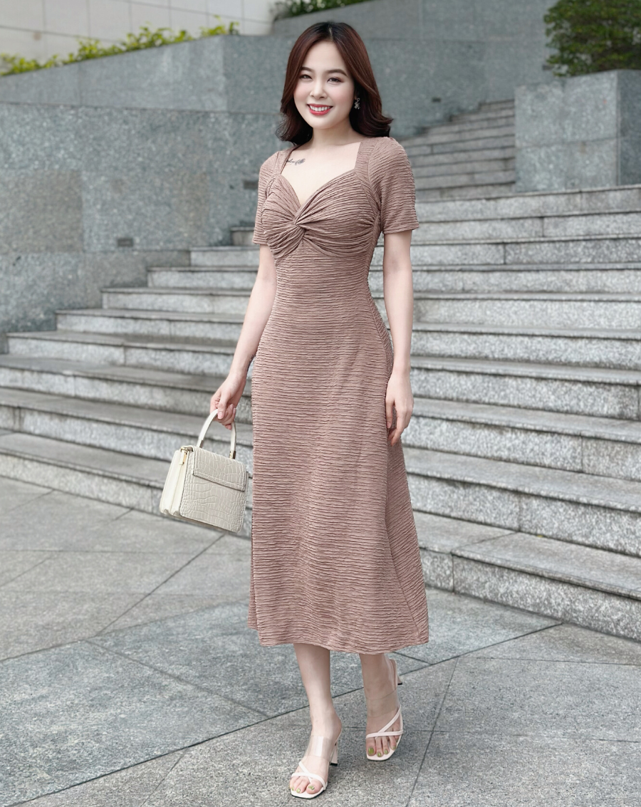 Đầm dài chữ A tay con xoắn ngực