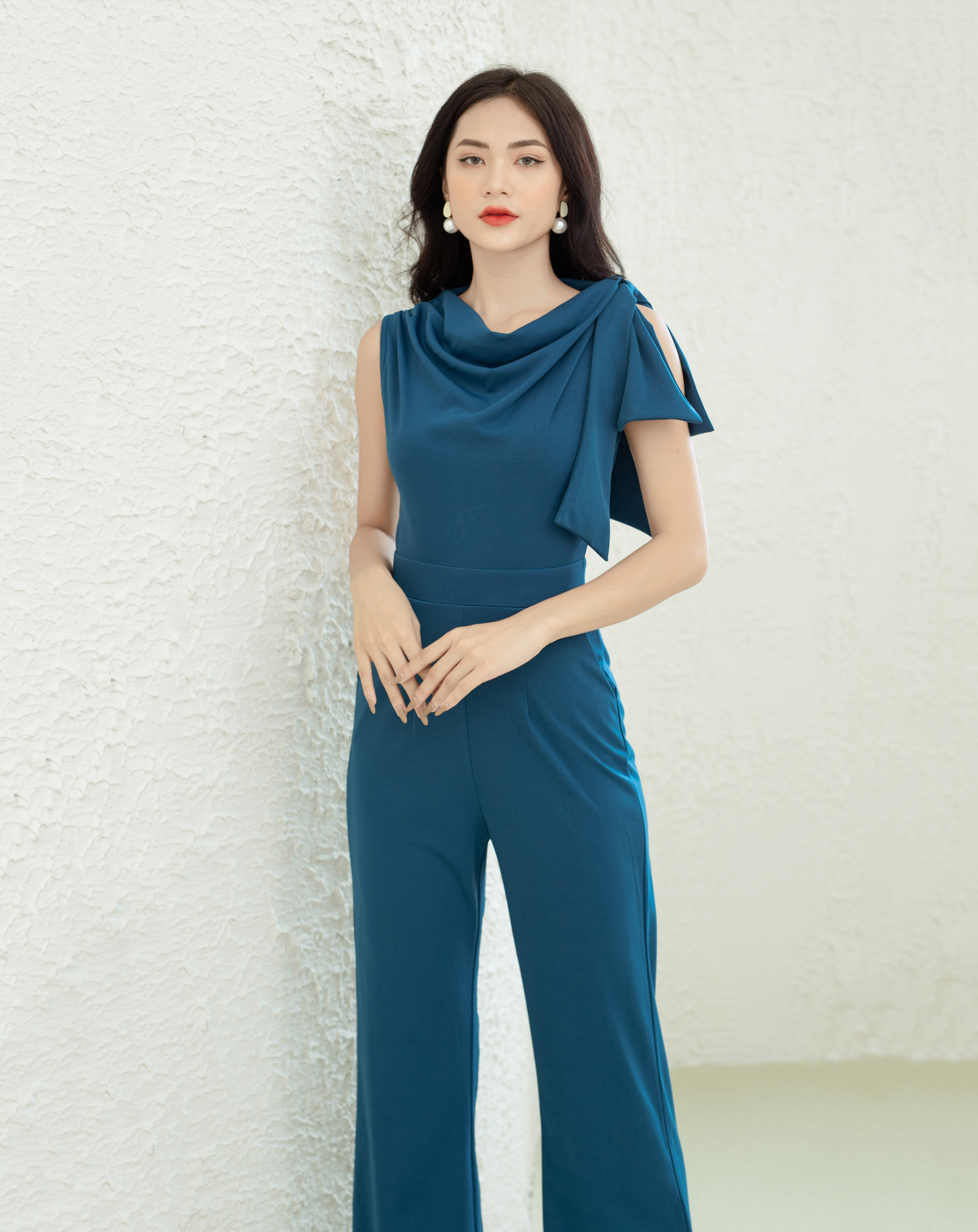Jumpsuit dài cổ đỗ nơ vai_thumbnail_7