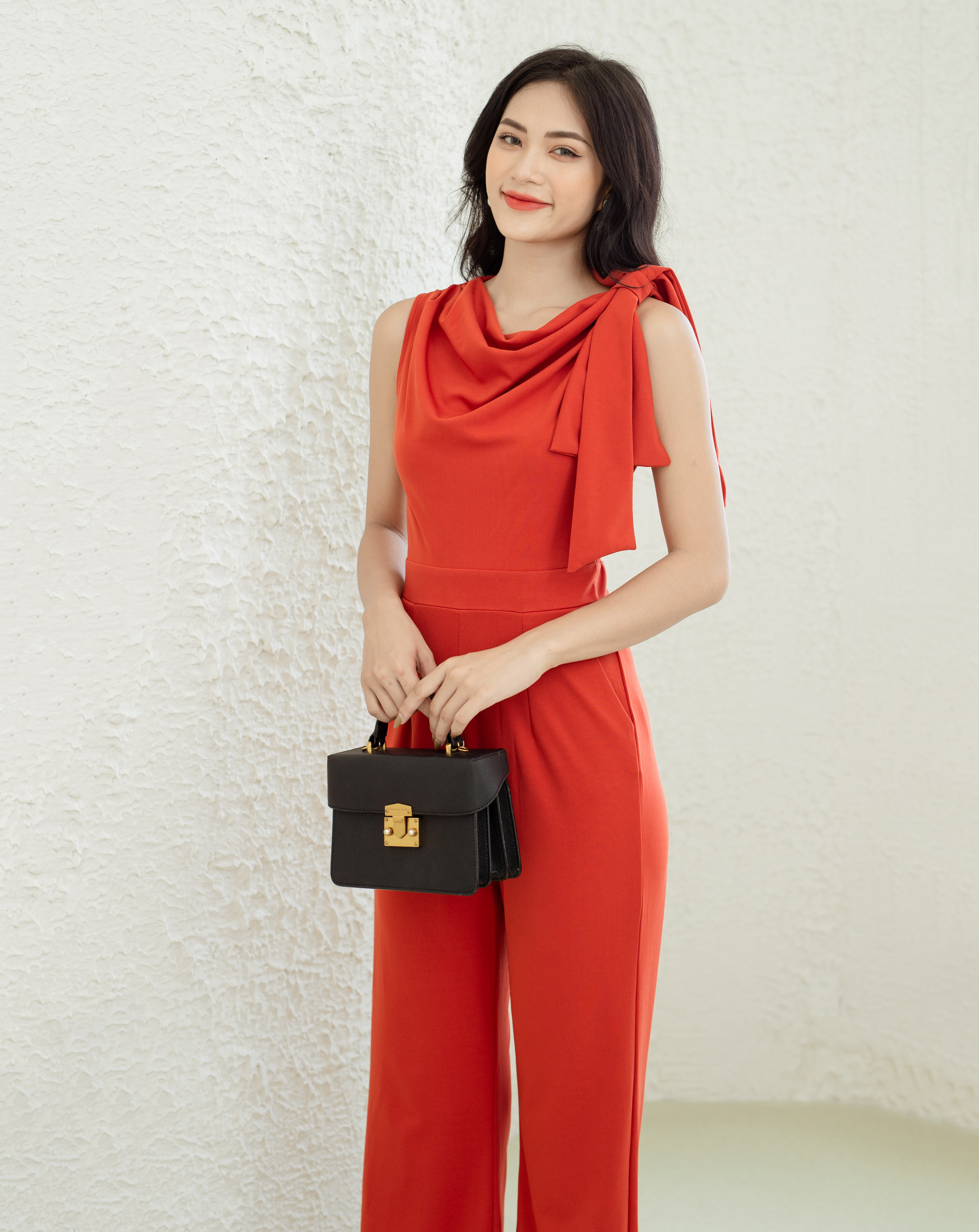 Jumpsuit dài cổ đỗ nơ vai_thumbnail_4