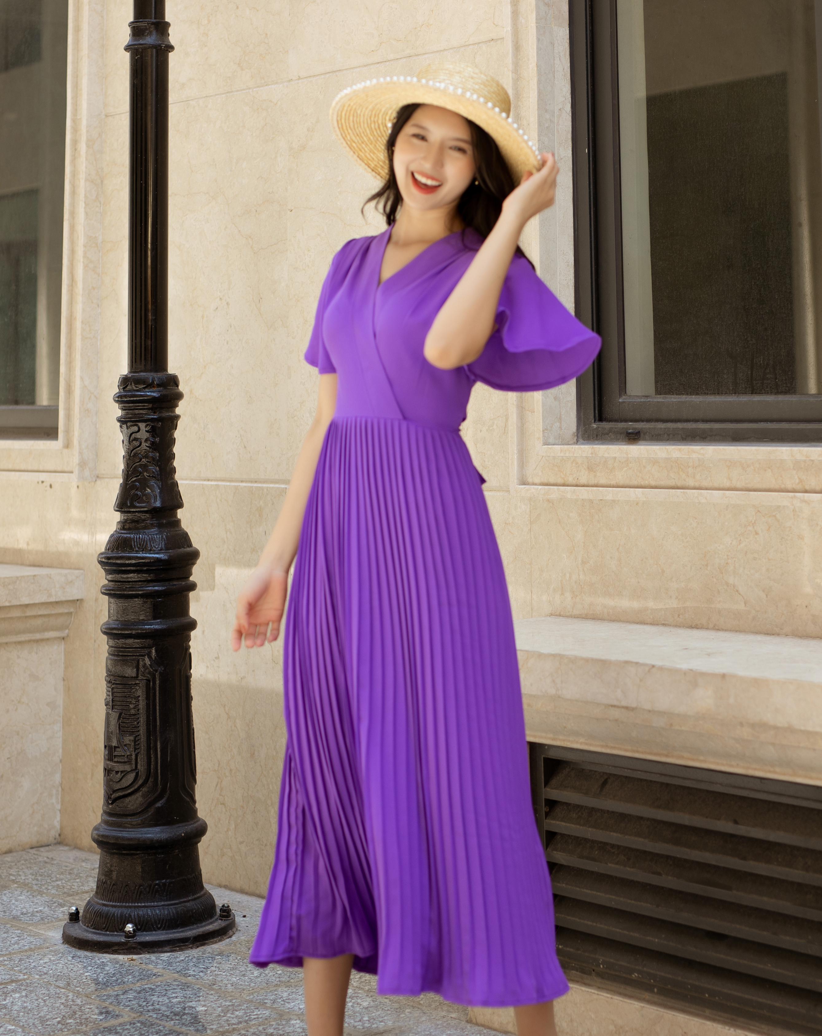 Váy xòe xếp ly cổ V tay cánh tiên_thumbnail_12