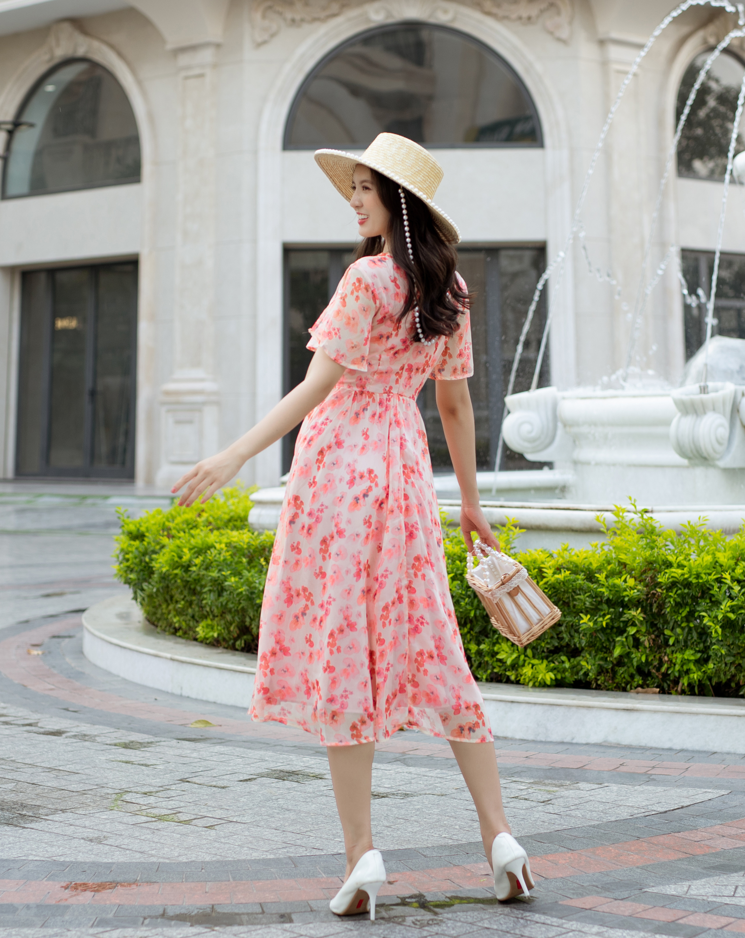 Váy hoa cổ tim nhún ngực đính cúc ngọc trai_thumbnail_4