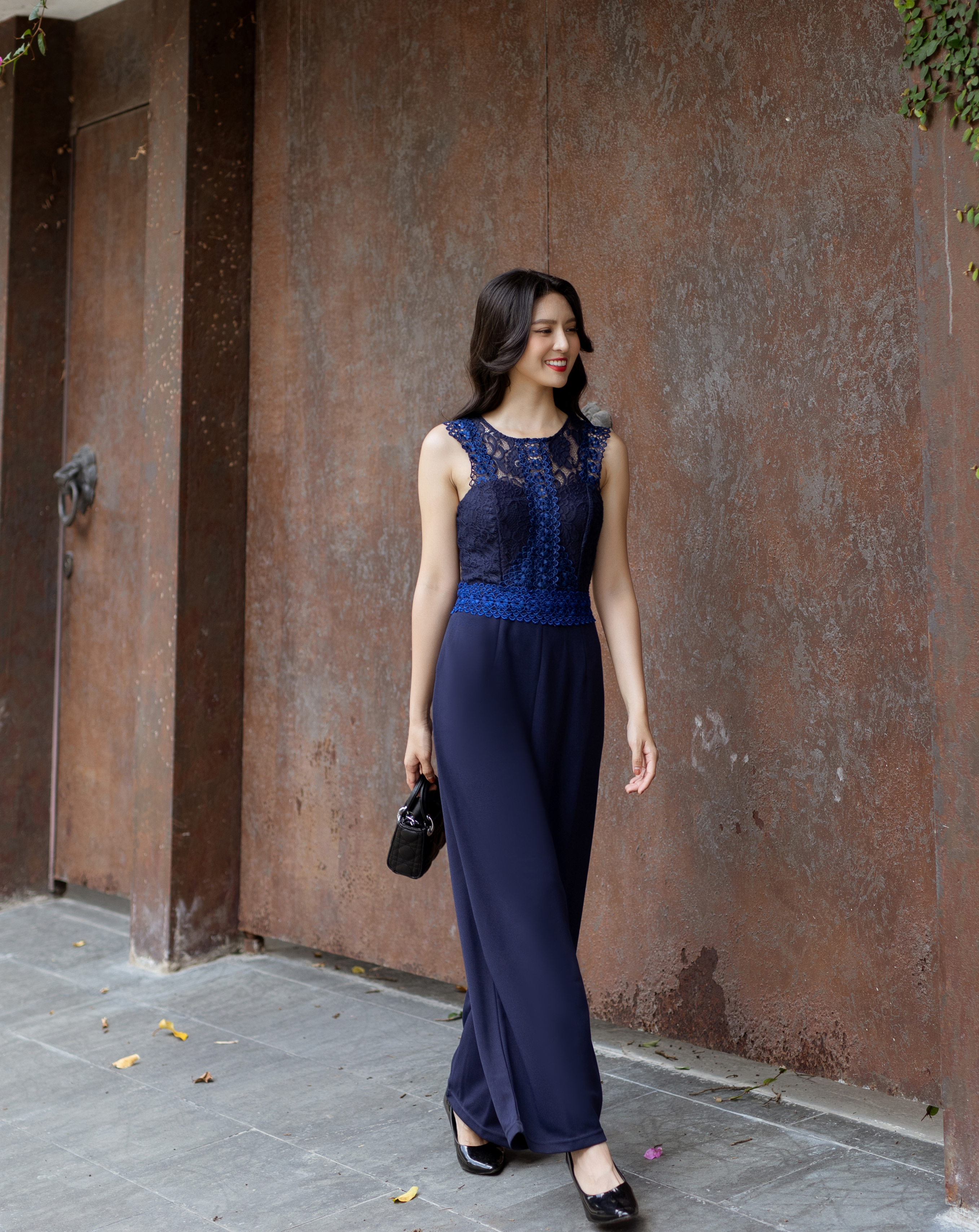 Jumpsuit dài ống rộng cổ tròn phối ren_thumbnail_16